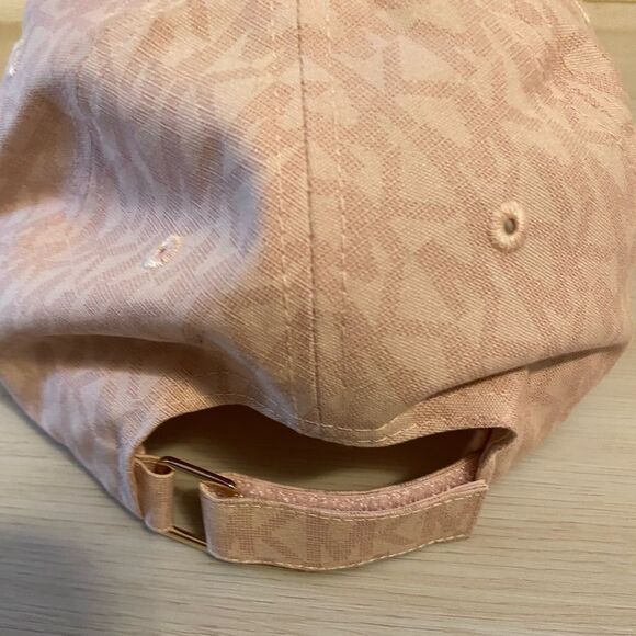 Michael Kors Light Pink Monogram Cap main image 5